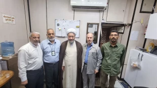 تقدیر مسئول دفترنمایندگی بعثه از خادمین حرم حضرت عباس(ع) 2