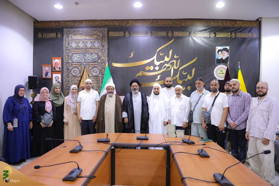 در دیدار با شیعیان مقیم اروپا؛

حجت الاسلام والمسلمین نواب: حفظ دین در تنگناها نزد خدا ثواب دوچندان دارد 6