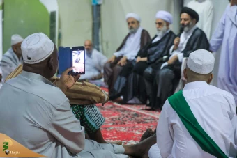 دیدار با زائران نخبه و فرهیخته مسلمان ۱۷ کشور 4
