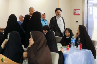 دیدار صمیمی سرپرست حجاج ایرانی با زائران کشورمان در مکه مکرمه _ 7 11