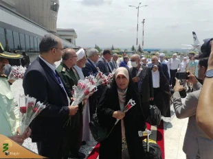 نخستین هواپیمای حامل حجاج ایرانی 1402 در میهن به زمین نشست 10