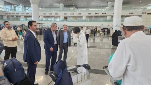 نخستین هواپیمای حامل حجاج ایرانی از جده وارد تهران شد