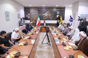 in a meeting with Shiites in Europe;
Hojjat al-Islam Navvab: Preserving religion in trouble has a double reward with God
