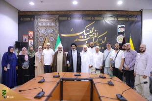 in a meeting with Shiites in Europe
Hojjat al-Islam Navvab: Preserving religion in trouble has a double reward with God
 2