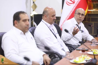 دیدار با مسئولان مرکز پزشکی حج و زیارت 13