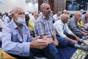 نخستین مراسم دعای کمیل زائران ایرانی بعد از ایام تشریق 17