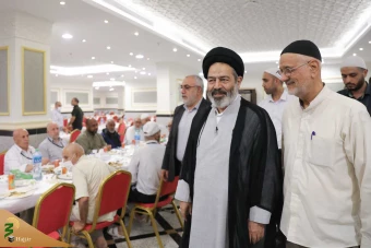 دیدار صمیمی سرپرست حجاج ایرانی با زائران کشورمان در مکه مکرمه _ 8 23