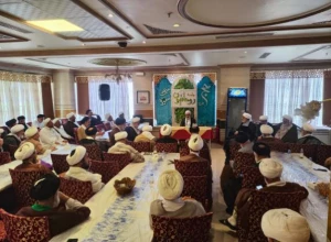 در نشست با آیت الله اختری مطرح شد؛
​​​​​​​تاکید بر به روز بودن روحانیون و تلاش برای تقویت وحدت بین مسلمانان
