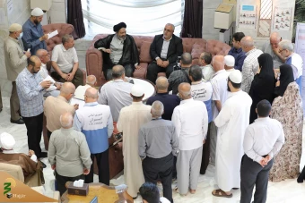 دیدار صمیمی سرپرست حجاج ایرانی با زائران کشورمان در مکه مکرمه _ 9 2
