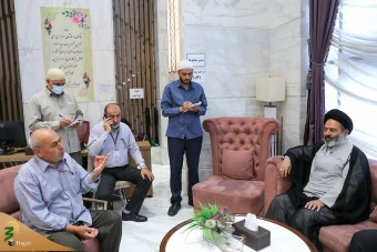 دیدار صمیمی سرپرست حجاج ایرانی با زائران کشورمان در مکه مکرمه _ 9 9