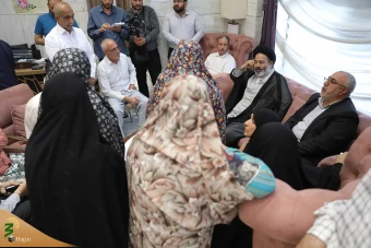 دیدار صمیمی سرپرست حجاج ایرانی با زائران کشورمان در مکه مکرمه _ 9 24