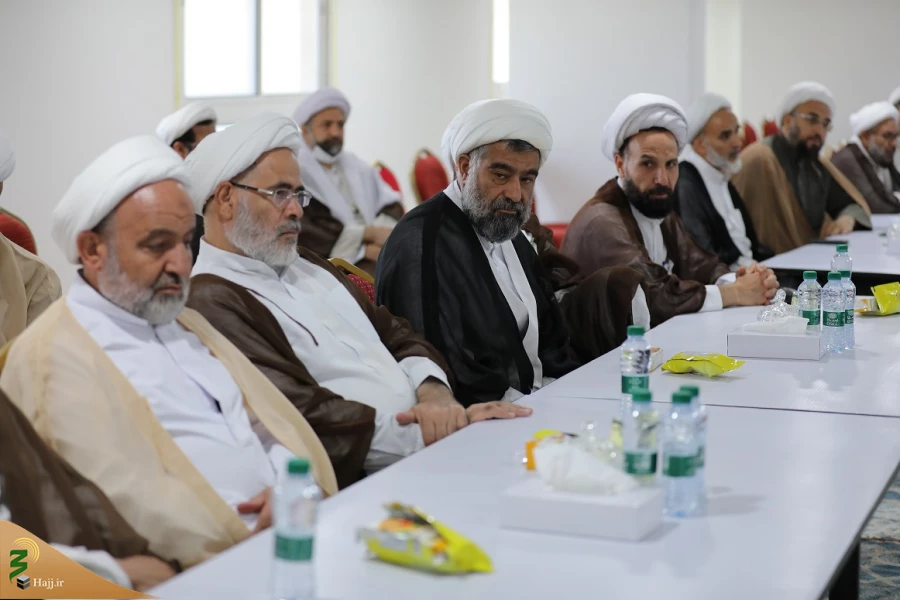 حجت الاسلام والمسلمین نواب:

روحانیون می‌توانند در ذهن زائران «گلستان معرفت» ایجاد کنند 4