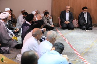 
دعای کمیل زائران ایرانی در مکه مکرمه
 4