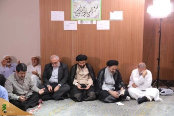 
دعای کمیل زائران ایرانی در مکه مکرمه
 8