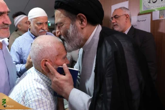 
دعای کمیل زائران ایرانی در مکه مکرمه
 23