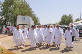 
بازدید از مرکز پزشکی حج و زیارت در سرزمین عرفات
 20