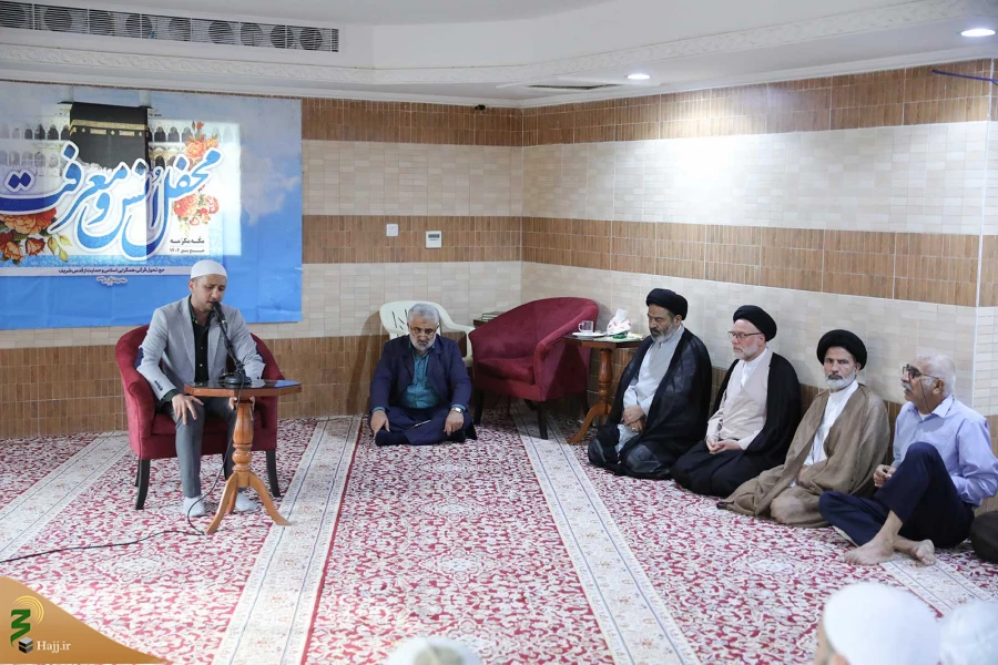 نماینده ولی فقیه در امور حج و زیارت:

تا سوم مرداد همه زائران ایرانی از عربستان خارج می شوند 7