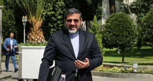 وزیر ارشاد: سفر عمره به زودی از سر گرفته می شود
