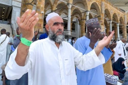 نیایش زائران در مسجدالحرام 16