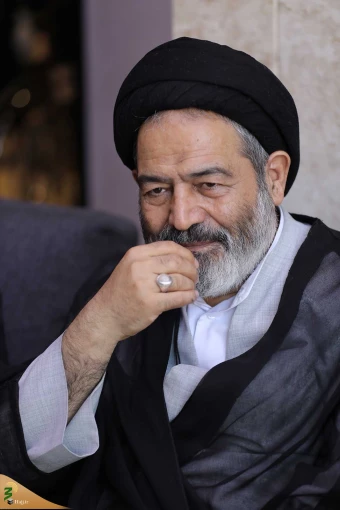 دیدار صمیمی سرپرست حجاج ایرانی با زائران کشورمان در مکه مکرمه _ 9 5