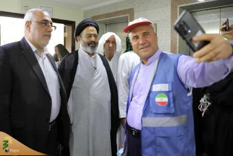 دیدار صمیمی سرپرست حجاج ایرانی با زائران کشورمان در مکه مکرمه _ 9 17