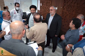 دیدار صمیمی سرپرست حجاج ایرانی با زائران کشورمان در مکه مکرمه _ 9 23
