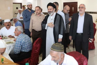 دیدار صمیمی سرپرست حجاج ایرانی با زائران کشورمان در مکه مکرمه _ 9 30