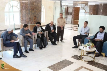 دیدار صمیمی سرپرست حجاج ایرانی با زائران کشورمان در مکه مکرمه _ 9 25