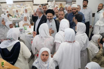 دیدار صمیمی سرپرست حجاج ایرانی با زائران کشورمان در مکه مکرمه _ 9 36