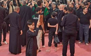 دسته عزاداری در حرم حضرت عباس(ع)