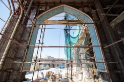 انجام کاشی‌کاری صحن حضرت زینب (س) در کربلا با همت استادکاران ایرانی + تصاویر 2