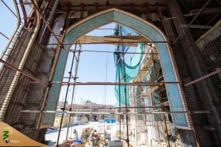 انجام کاشی‌کاری صحن حضرت زینب (س) در کربلا با همت استادکاران ایرانی + تصاویر 2