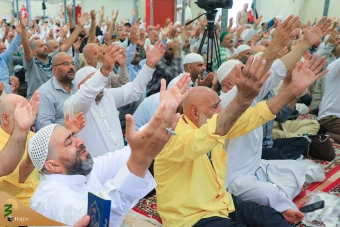 مراسم دعای ندبه در سرزمین منا 3