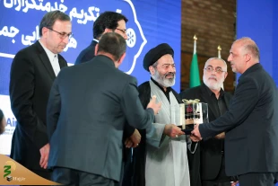 سرپرست حجاج ایرانی: 

سفرهای اربعین، عمره و حج در پیش است؛ هواپیمایی خود را آماده کند 15