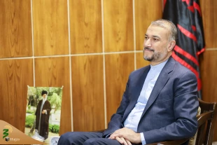 در دیدار وزیرخارجه و سرپرست حجاج ایرانی بررسی شد؛

پیگیری مسایل حوزه حج و زیارت 4
