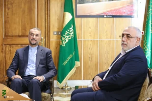 دراسة شوون الحج و الزیارة فی لقاء وزیر الشوون الخارجیة و رئیس الحجاج الإیرانیین 2