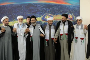 همگامی نماینده ولی فقیه در امور حج و زیارت با زائران اربعین

