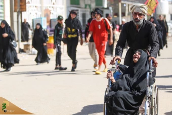 پیاده‌روی زائران اربعین حسینی از نجف به کربلا 38