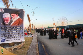 پیاده‌روی زائران اربعین حسینی از نجف به کربلا 29