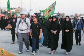 پیاده‌روی زائران اربعین حسینی از نجف به کربلا 10