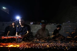 موکب‌های عراقی میزبان زائران اربعین حسینی در کربلای معلی 14
