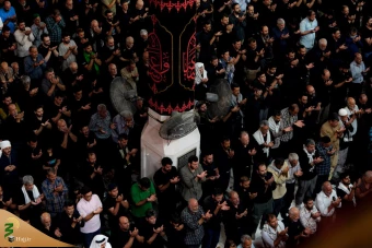 اقامه نماز جماعت در حرم امیرالمومنین علی علیه السلام 9