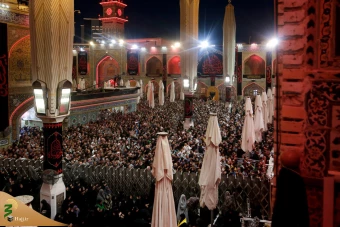 اقامه نماز جماعت در حرم امیرالمومنین علی علیه السلام 14