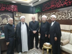 دیدار مسئولین بعثه مقام معظم رهبری در عراق با تولیت عتبه حسینیه در کربلای معلی