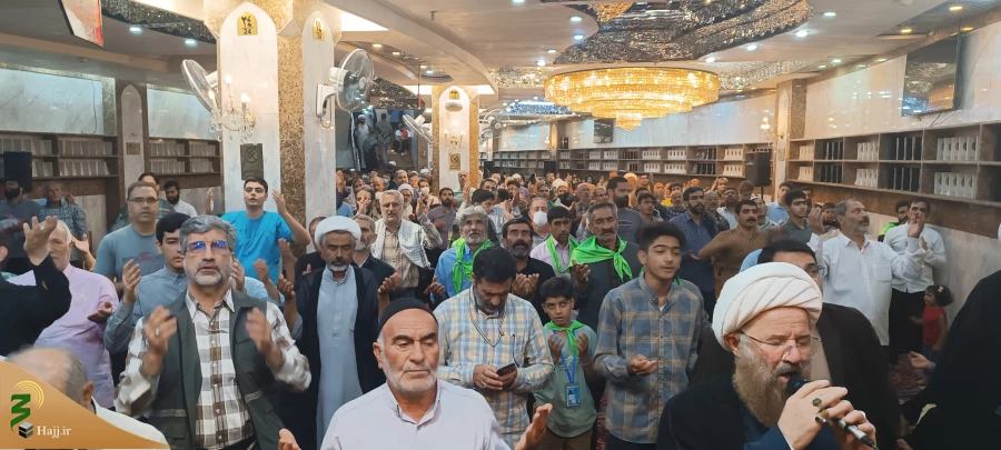 عزاداری زائران ایرانی در شب وفات حضرت سکینه در سرداب امام علی (ع) حرم مطهر حضرت ابوالفضل (ع) 2
