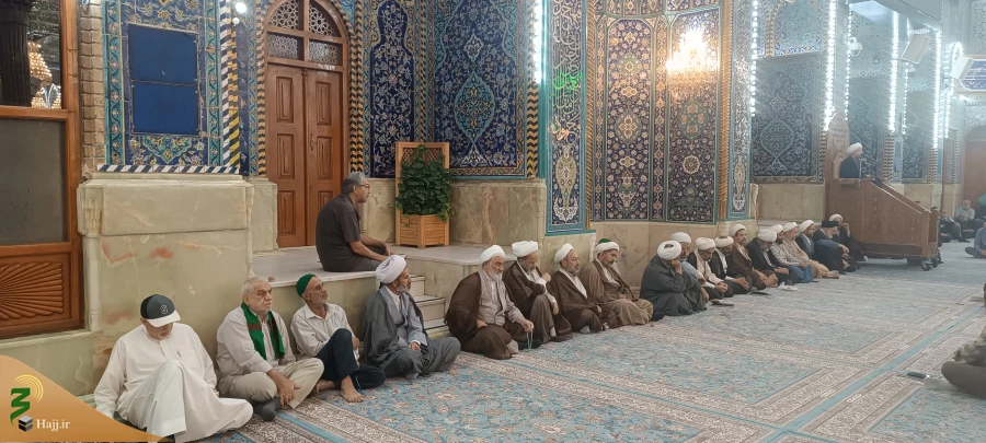 حضور چشمگیرعلما و روحانیون کاروان ها در برنامه بعثه مقام معظم رهبری در حرم امام حسین + تصاویر  2