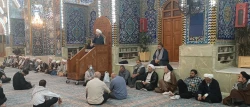 حضور چشمگیرعلما و روحانیون کاروان ها در برنامه بعثه مقام معظم رهبری در حرم امام حسین + تصاویر  2