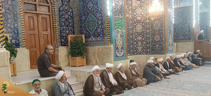 حضور چشمگیرعلما و روحانیون کاروان ها در برنامه بعثه مقام معظم رهبری در حرم امام حسین + تصاویر  2