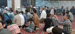 حضور پرشور کودکان در مراسم بعثه مقام معظم رهبری در سرداب امام علی (ع) + تصاویر 2