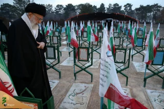 پیام رهبر انقلاب به‌ مناسبت هفته دفاع مقدس و روز تجلیل از شهدا و ایثارگران؛

باید پیام شهیدان را بدرستی بشنویم و از آن برای آبادی دنیا و آخرت بهره گیریم